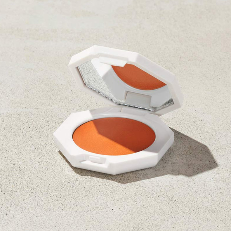Cheeks Out Freestyle Blush - Venus Cult