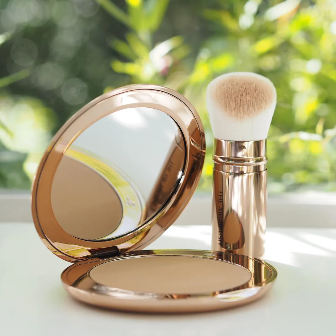 The Air Brush Bronzing Brush - Venus Cult