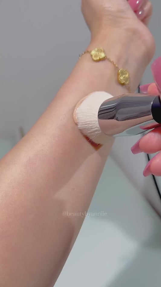 Easy Blur Natural Airbrush Foundation with Niacinamide